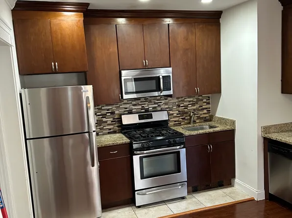 295 Main St APT 1, Eastchester, NY 10709