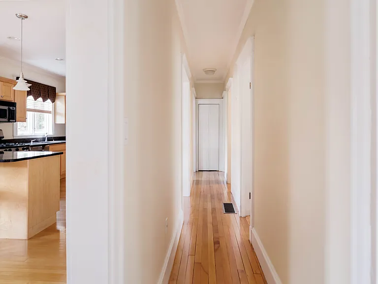 2 Peabody Rd — Photo 19