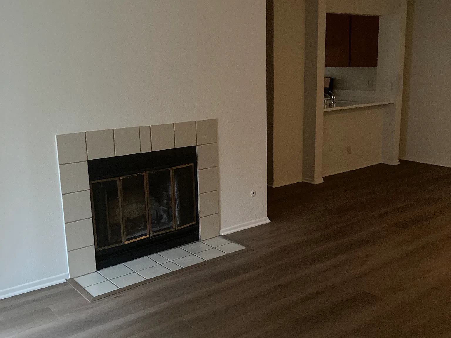 2 bed, 1032 sqft, $3,300 — Photo 4