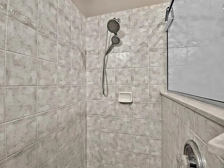 61 Francis Ln — Photo 36