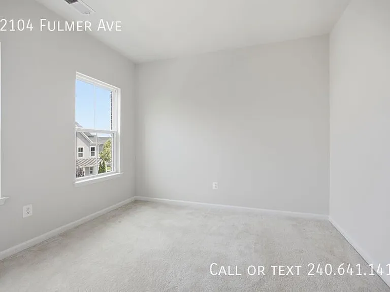 22104 Fulmer Ave — Photo 17