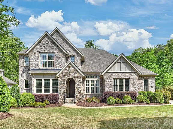 2nd image of 2209 Tatton Hall Rd