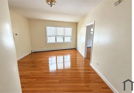 2 bed, 750 sqft, $2,800 — Photo 3
