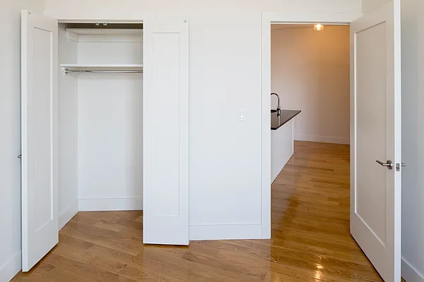 Rented by Nooklyn NYC LLC | media 123