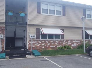 8B Maine Ct, Matawan, NJ 07747