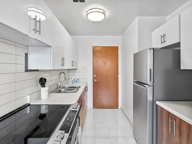 159 Russell Hill Rd #403 — Photo 26