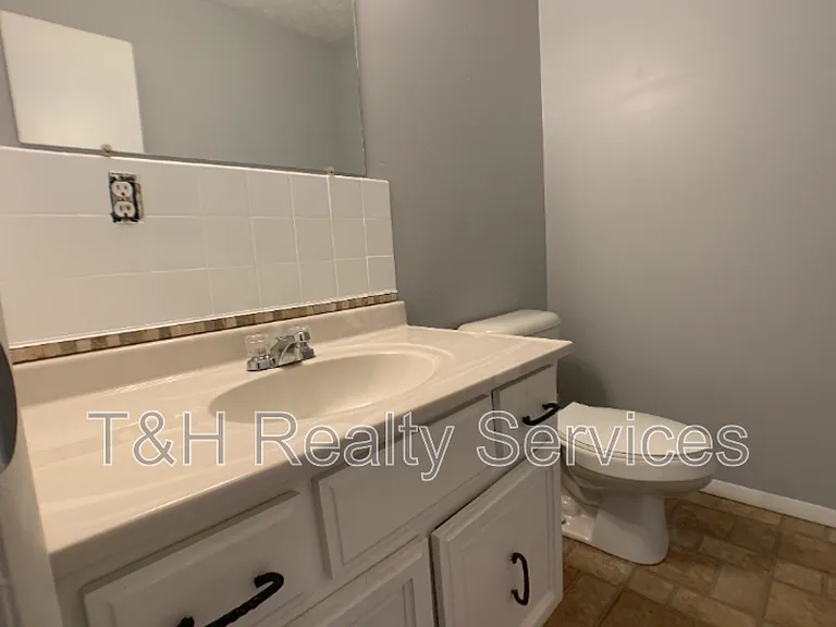 7649 Southfield Dr — Photo 20