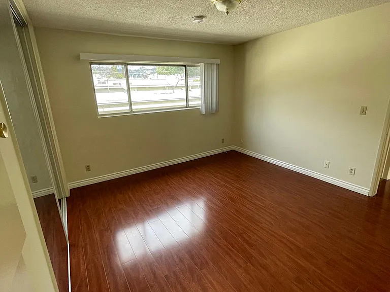 735 N Sweetzer Ave #306 — Photo 4
