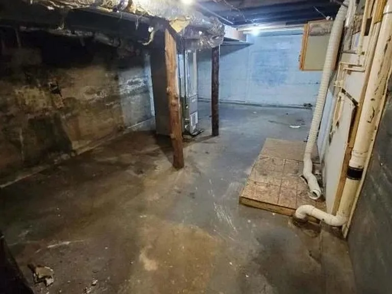 204 N Court St — Photo 12
