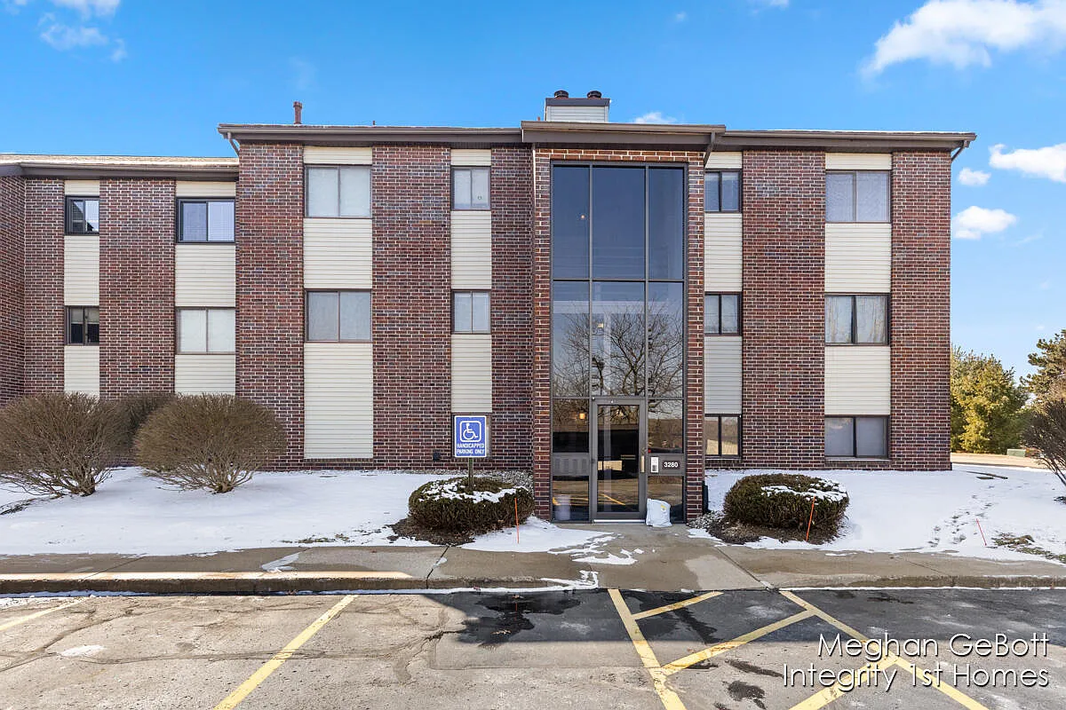 3280 Devonwood Hls NE #6 photo 1
