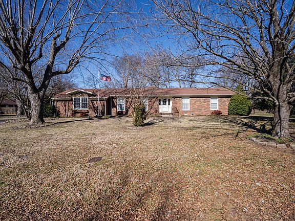 2nd image of 506 Archer Ave