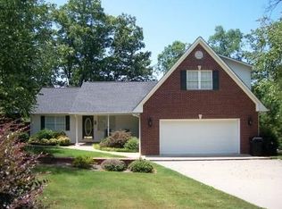 72 Abby Rd, Hartwell, GA 30643