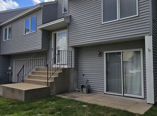 7878 72nd St S, Cottage Grove, MN 55016