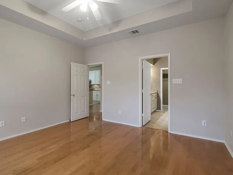 701 Bella Vista Dr — Photo 4