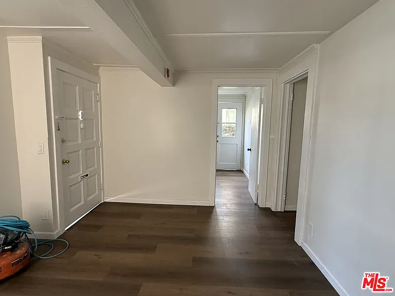 44 Rose Ave — Photo 10