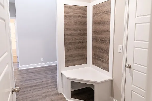 2402 Bucklin Dr — Photo 2