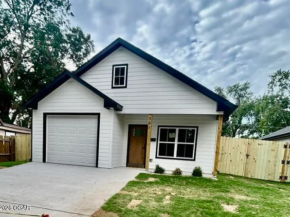 307 E Hannum St, Carterville, MO 64835