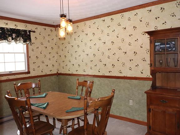 henry dining room