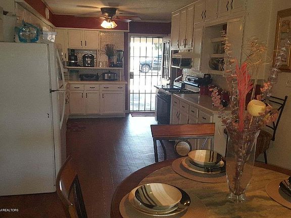 4th image of 1524 W Lee Dr
