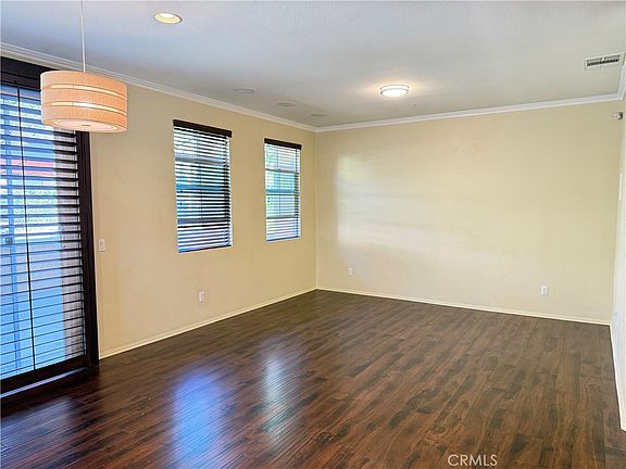 4th image of 10510 Maple Ln