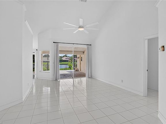 4th image of 2126 E Crown Pointe Blvd
