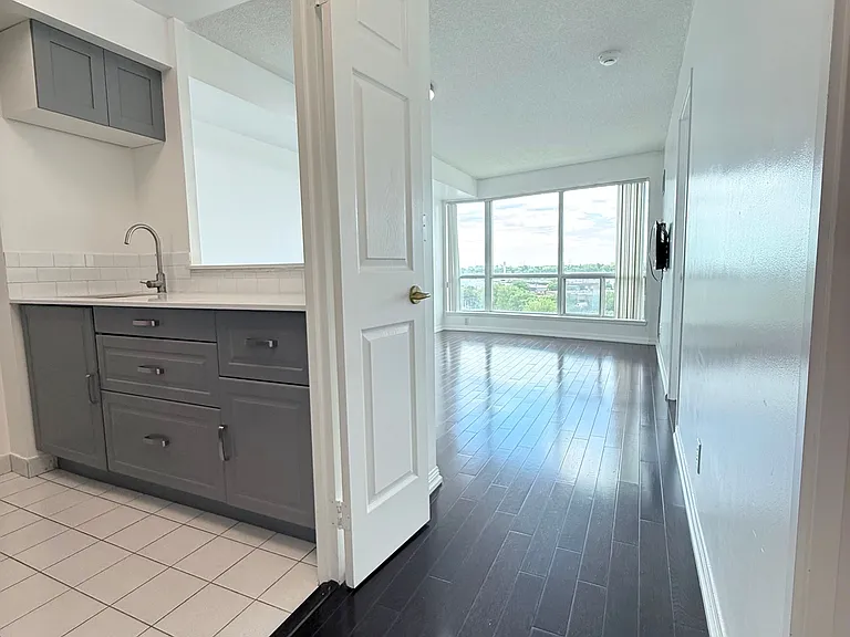 18 Lee Centre Dr #708 — Photo 8