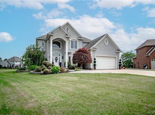 6674 Cloverleaf Ct, Niagara Falls, NY 14304