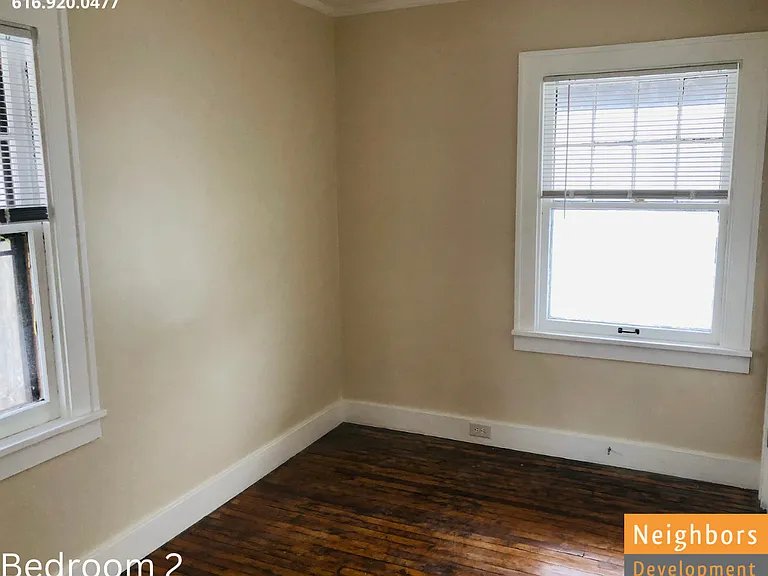 1139 Walker Ave NW — Photo 20