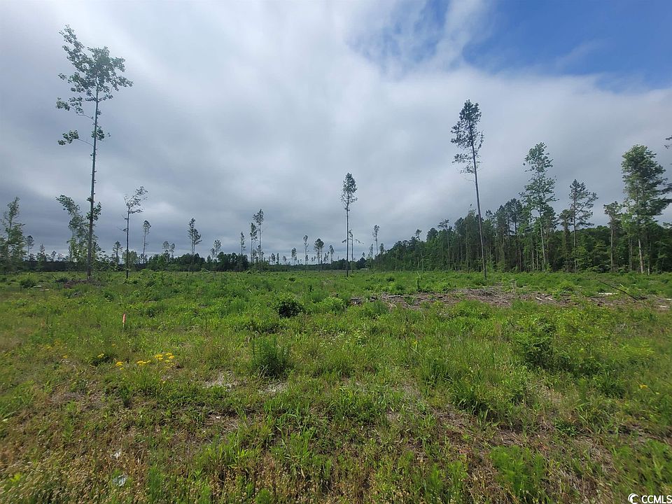 2nd image of 528 Hulls Island Rd.