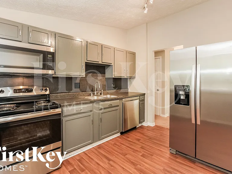 4124 Oil Creek Dr — Photo 6