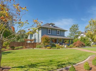 764 NW 4th St, Grants Pass, OR 97526