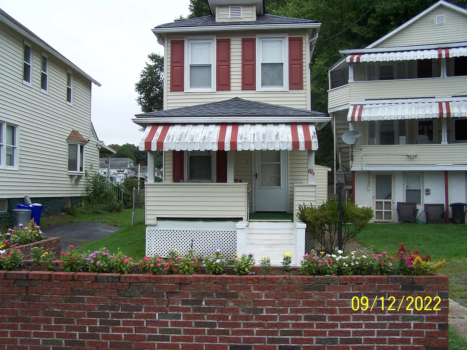2 bed, 800 sqft, $1,200 — Photo 1