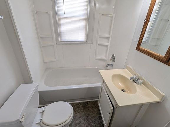 4th image of 1435 W 32nd St