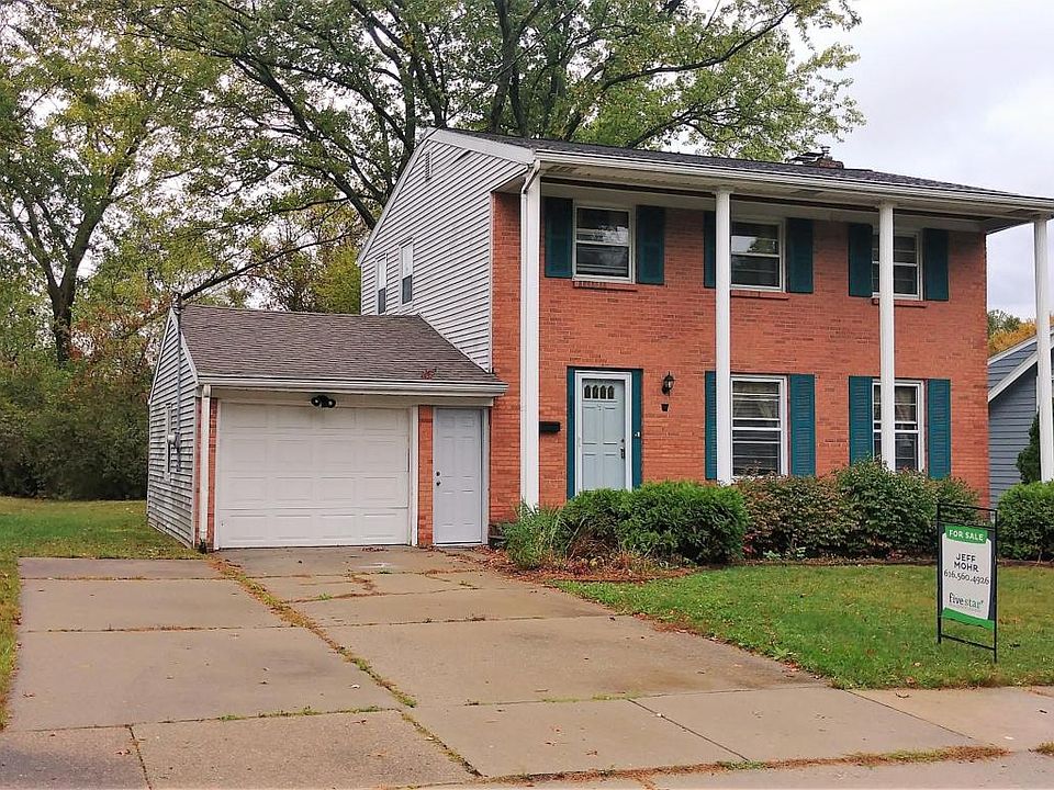 1st image of 2331 Rosewood Ave SE