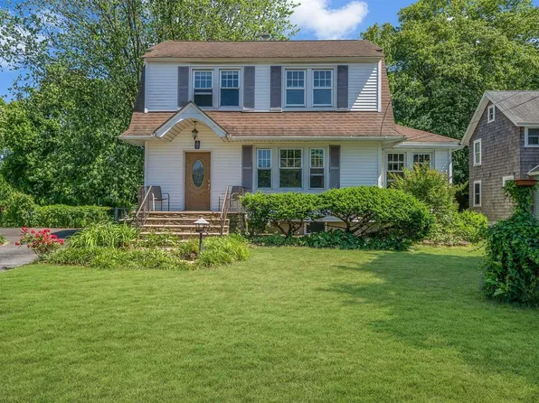 36 Bulger Street, Babylon, NY 11702