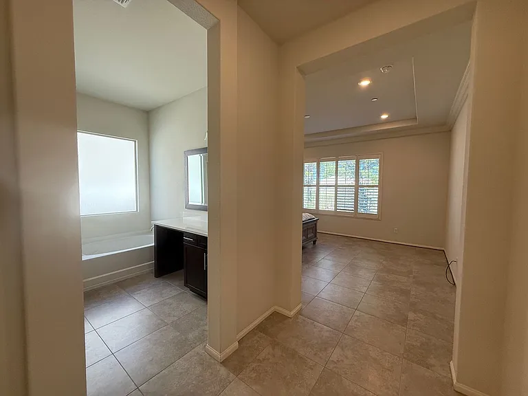 19255 Castana St — Photo 32