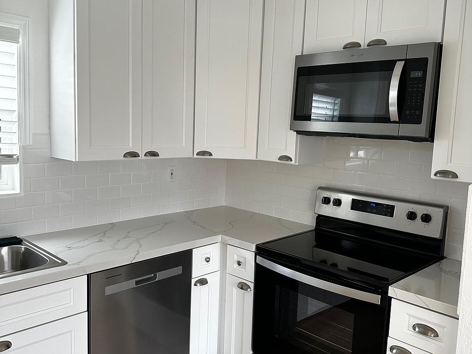 1st image of 4412 Ventura Canyon Ave