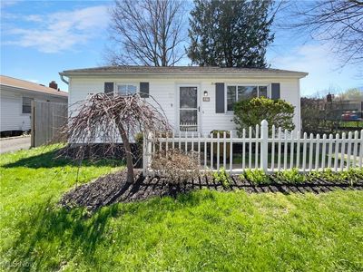24 Alameda Ave, Cuyahoga Falls, OH, 44221