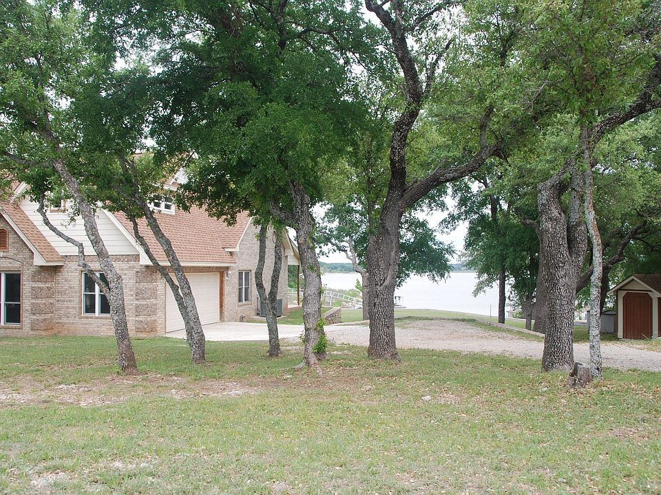 Front garage, toward lake