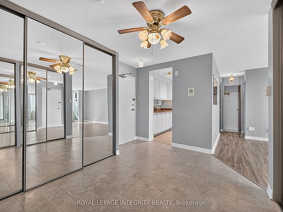 3rd image of 555 Brittany Dr