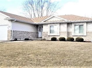 2907 Douglas St, Joliet, IL 60435