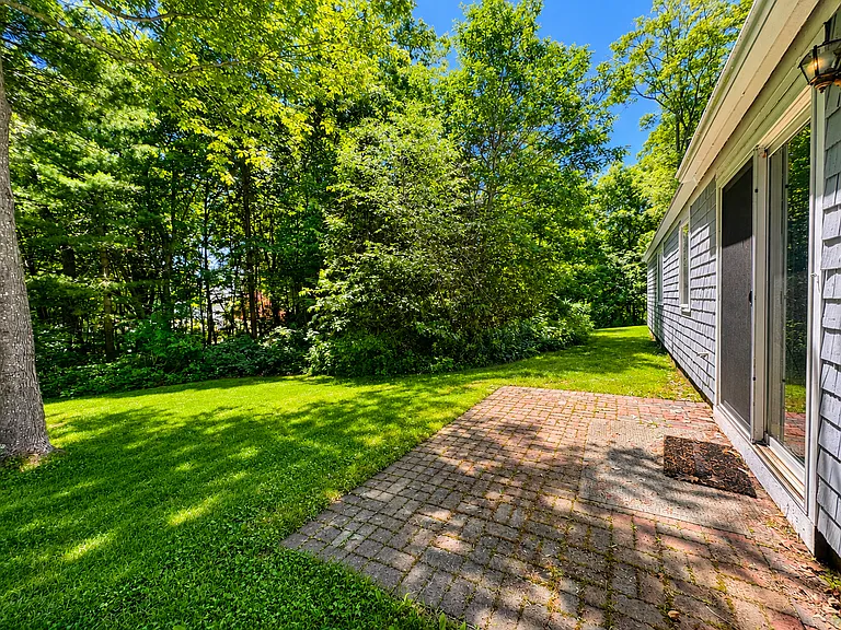 9 Oakview Dr #1 — Photo 14