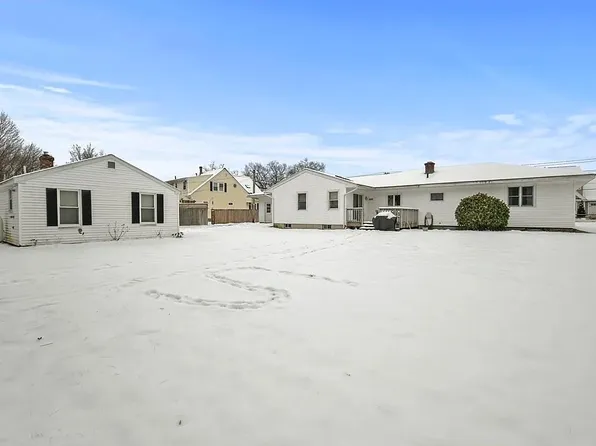 22-24 Edgemere Blvd #1, Shrewsbury, MA 01545
