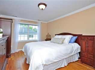 153 Montgomery Ave, Scarsdale, NY 10583