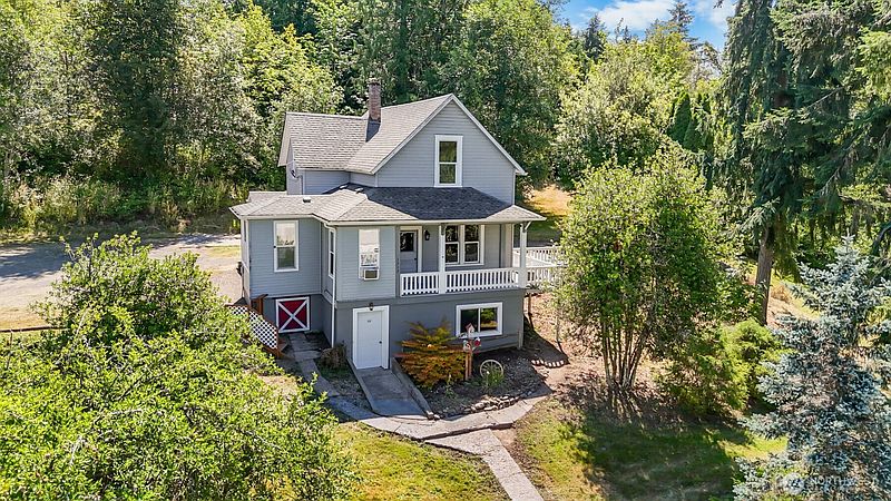 2nd image of 1313 Ferrier Road