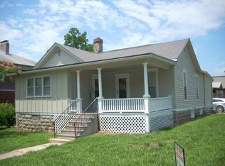 141 Grover St, Warrensburg, MO 64093