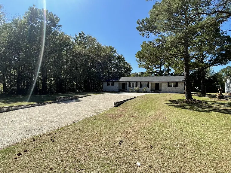 571 Straightway Dr #A — Photo 1