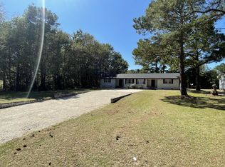 571 Straightway Dr #A, Fairmont, NC 28340