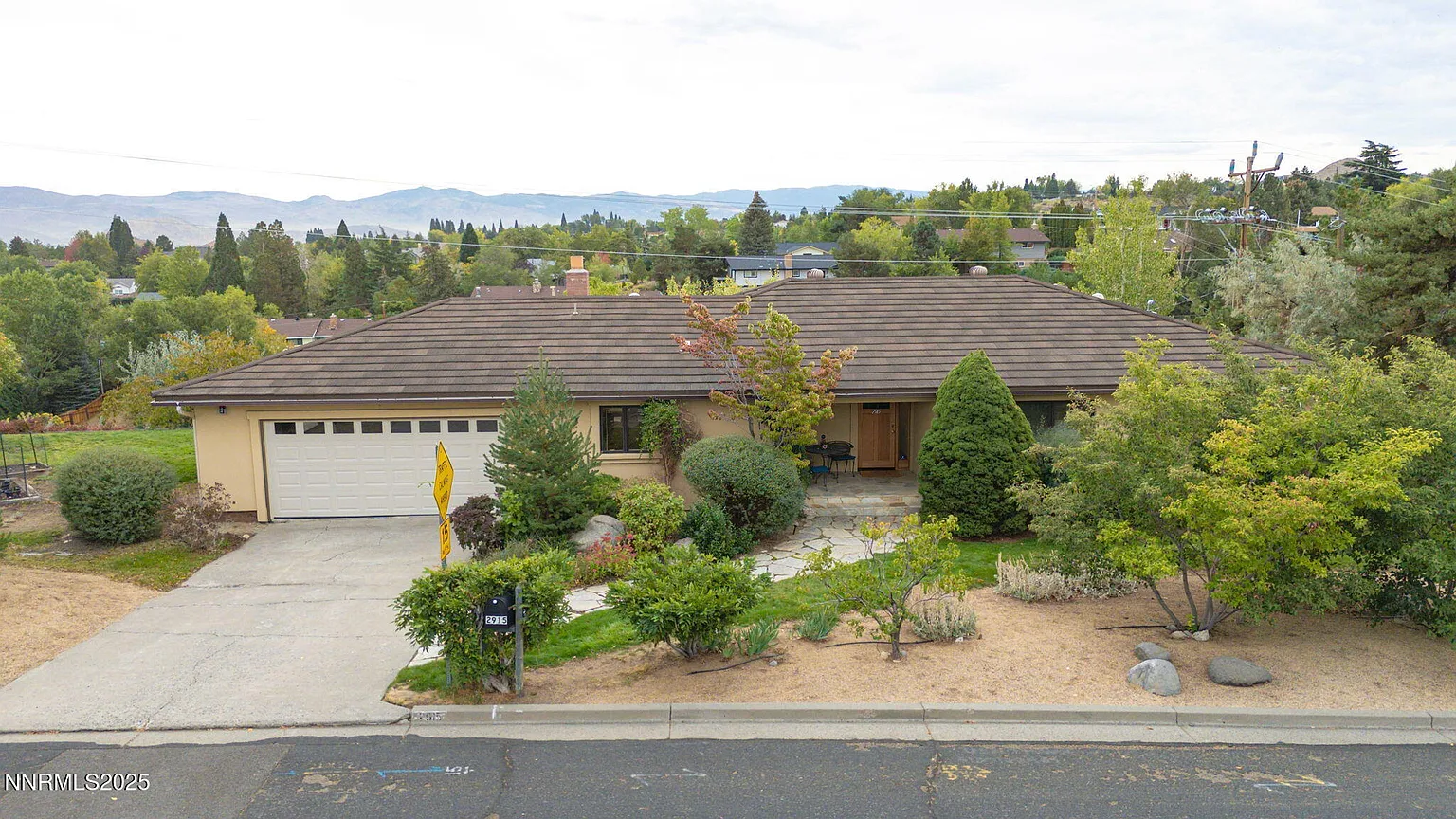 2915 Susileen Dr photo 1
