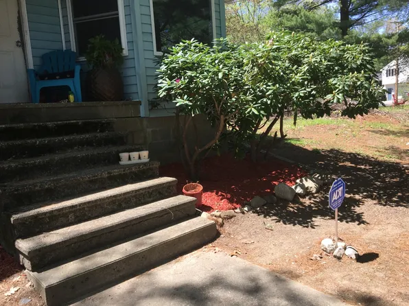 76 Shore Dr, Salem, NH 03079
